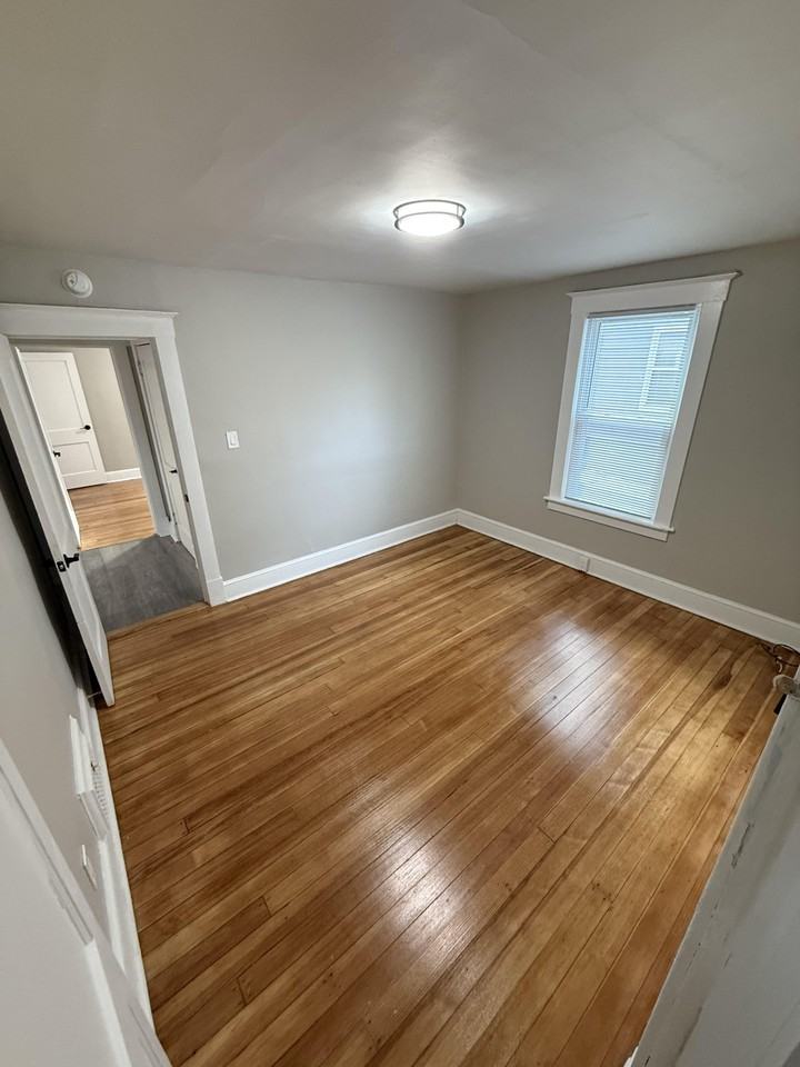 23 Gridley St #1stFL - Photo 5 of 10