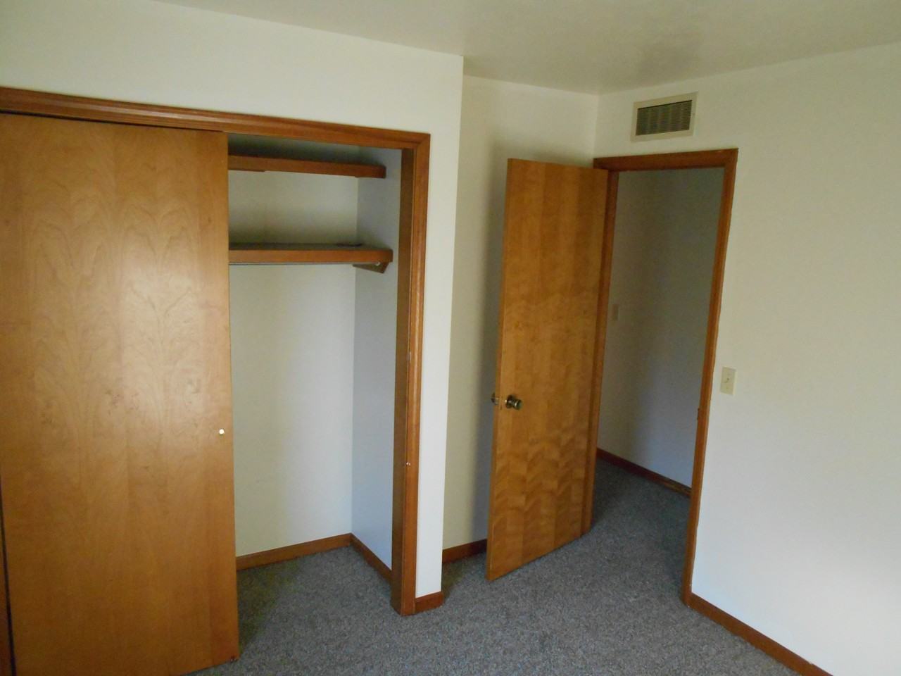 1000 N Townline Rd #20 - Photo 5 of 8