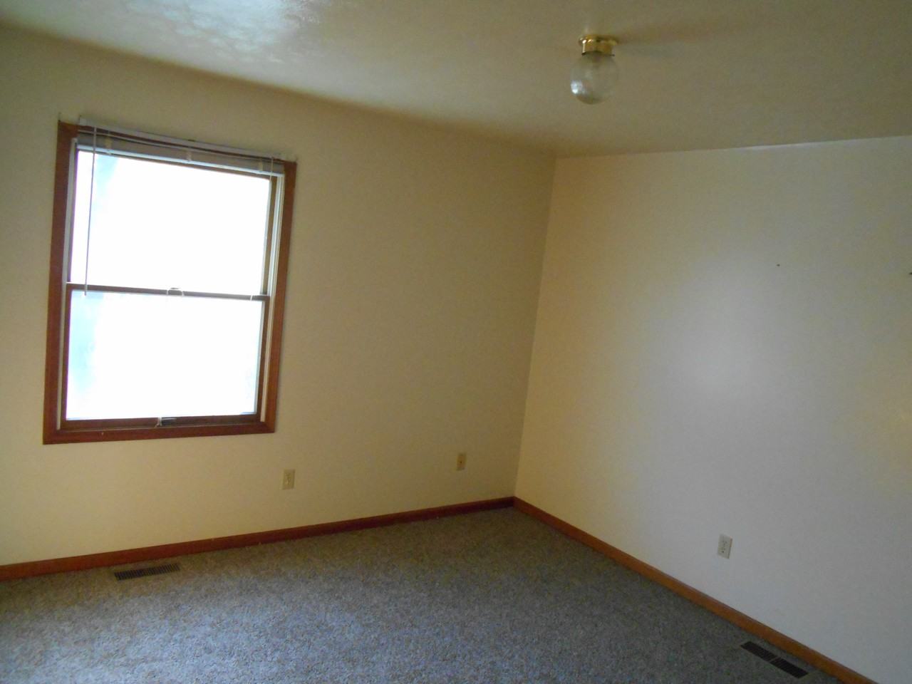 1000 N Townline Rd #20 - Photo 7 of 8