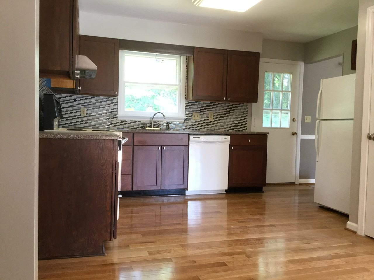 940 Mcbryde Ln #4 - Photo 4 of 7