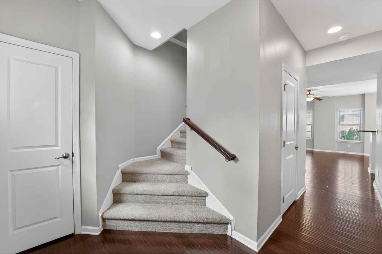 6402 Terrace View Ct - Photo 5 of 34