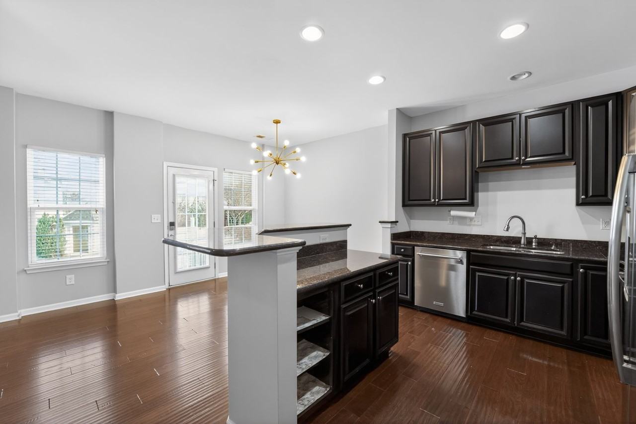 6402 Terrace View Ct - Photo 6 of 34