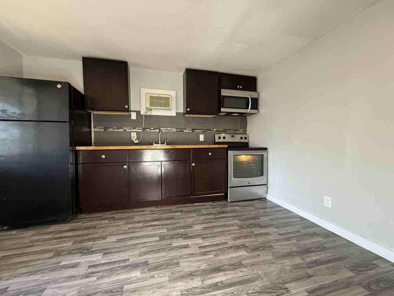 6318 Macdona St #A - Photo 2 of 7