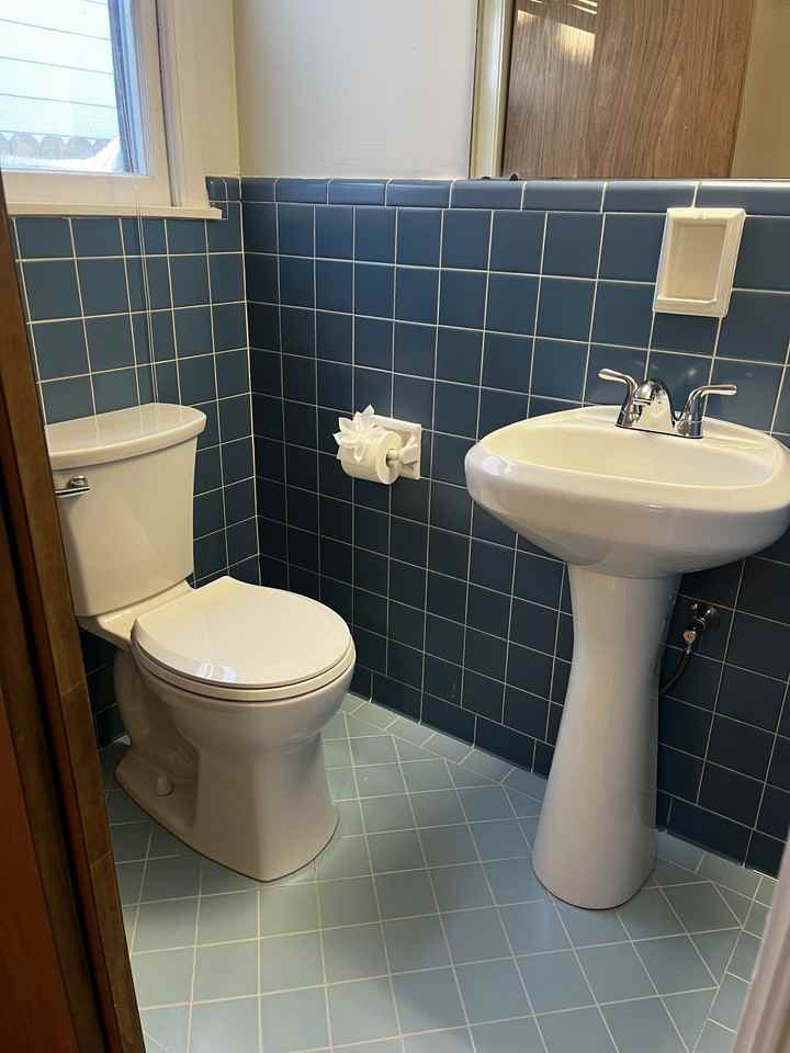 3505 S Knoxville Ave #NA - Photo 4 of 18