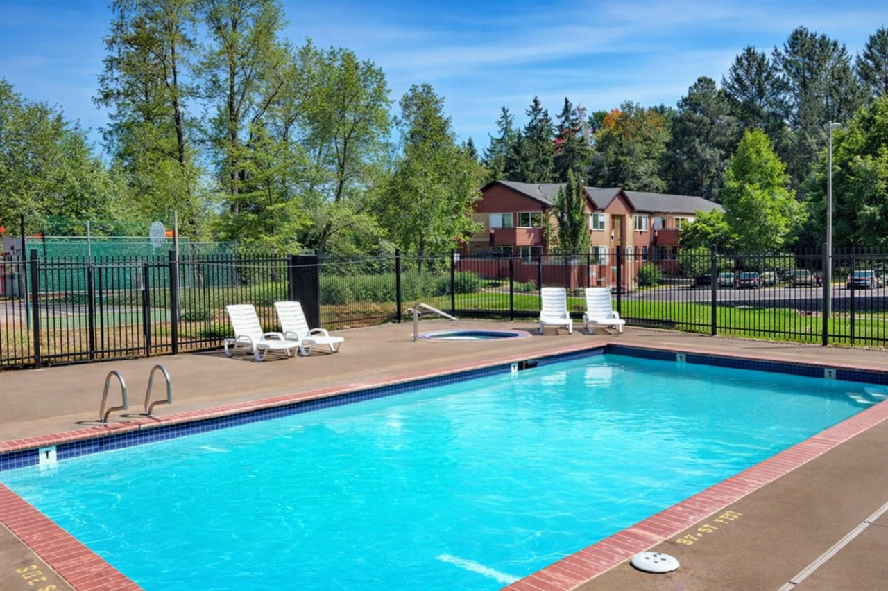 Winter Warm up special! First Month FREE! - Photo 4 of 8