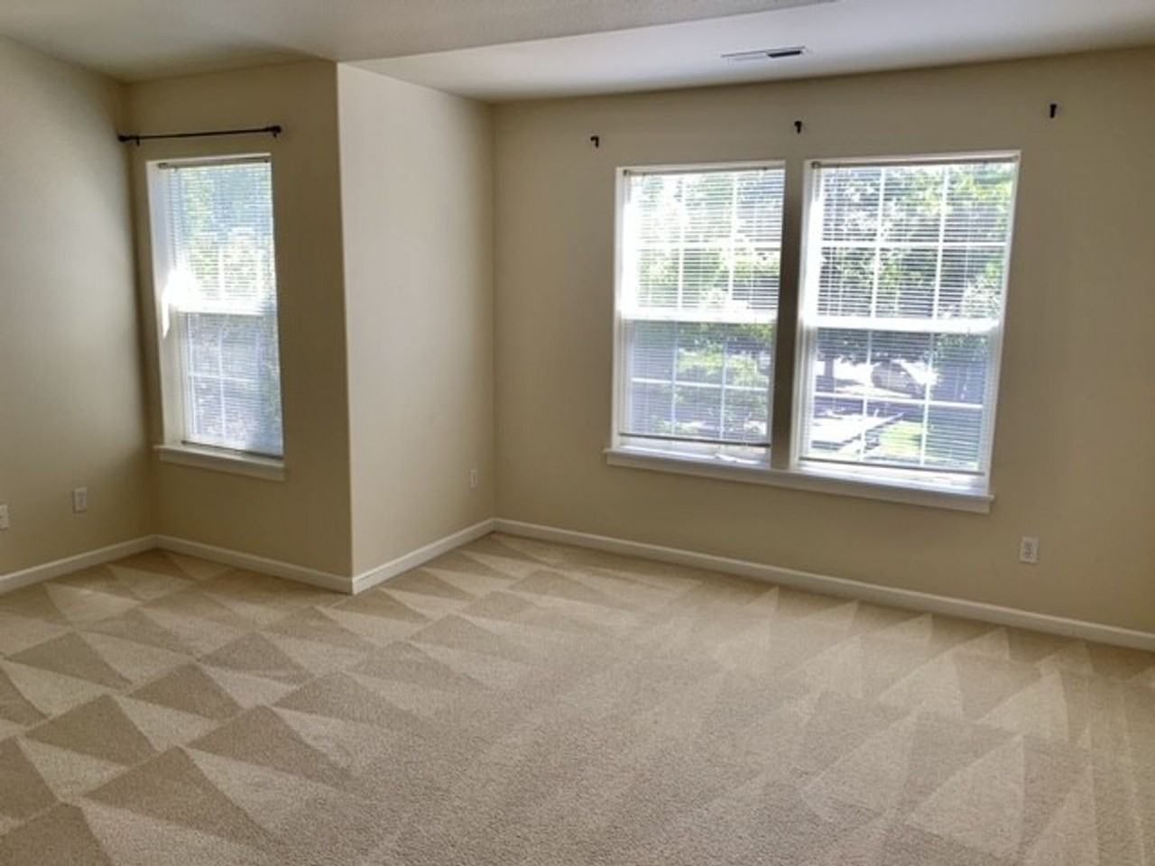 293 Nw Glencory St - Photo 7 of 22