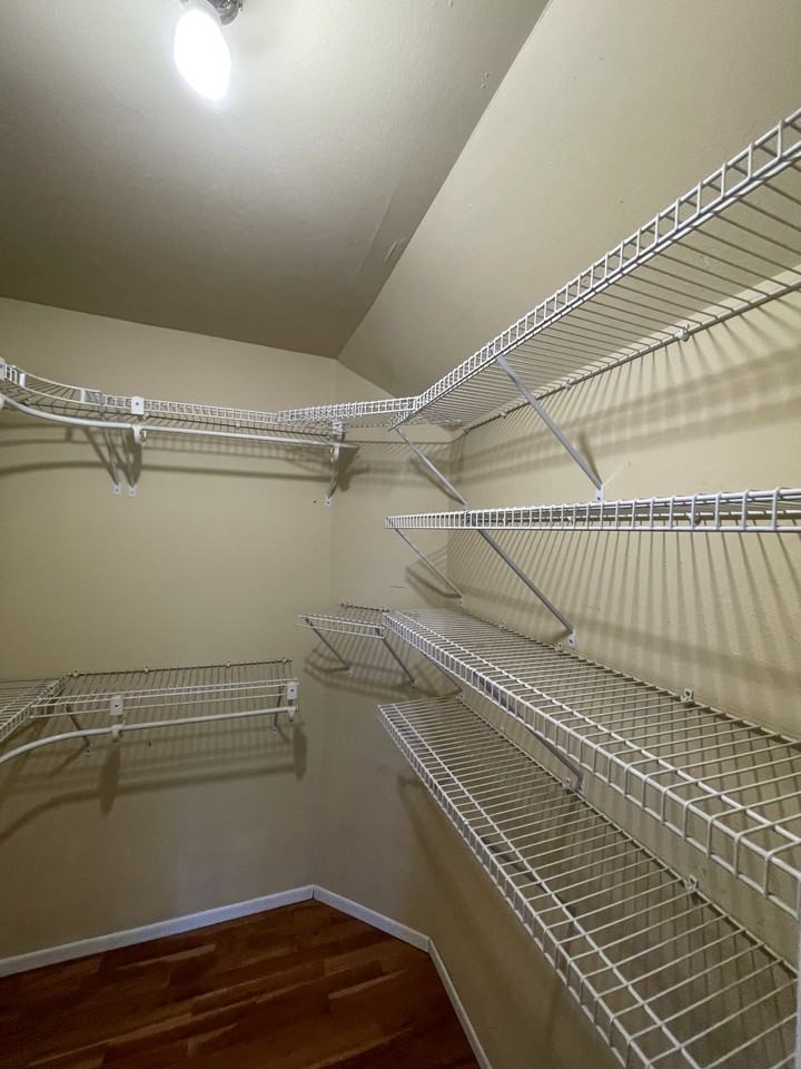 15946 Vanowen St #207 - Photo 4 of 18