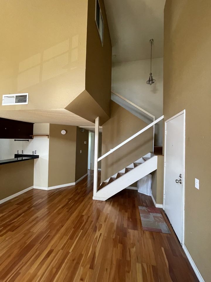 15946 Vanowen St #207 - Photo 6 of 18