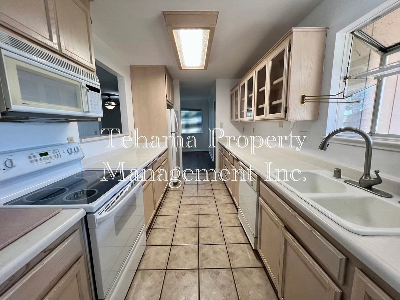 2020 Stonybrook Dr - Photo 6 of 20