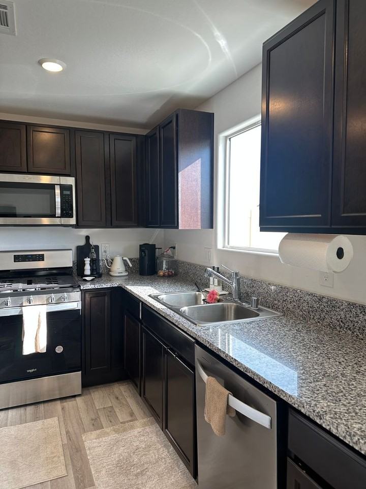 2403 Celta Vigo Ave - Photo 7 of 31