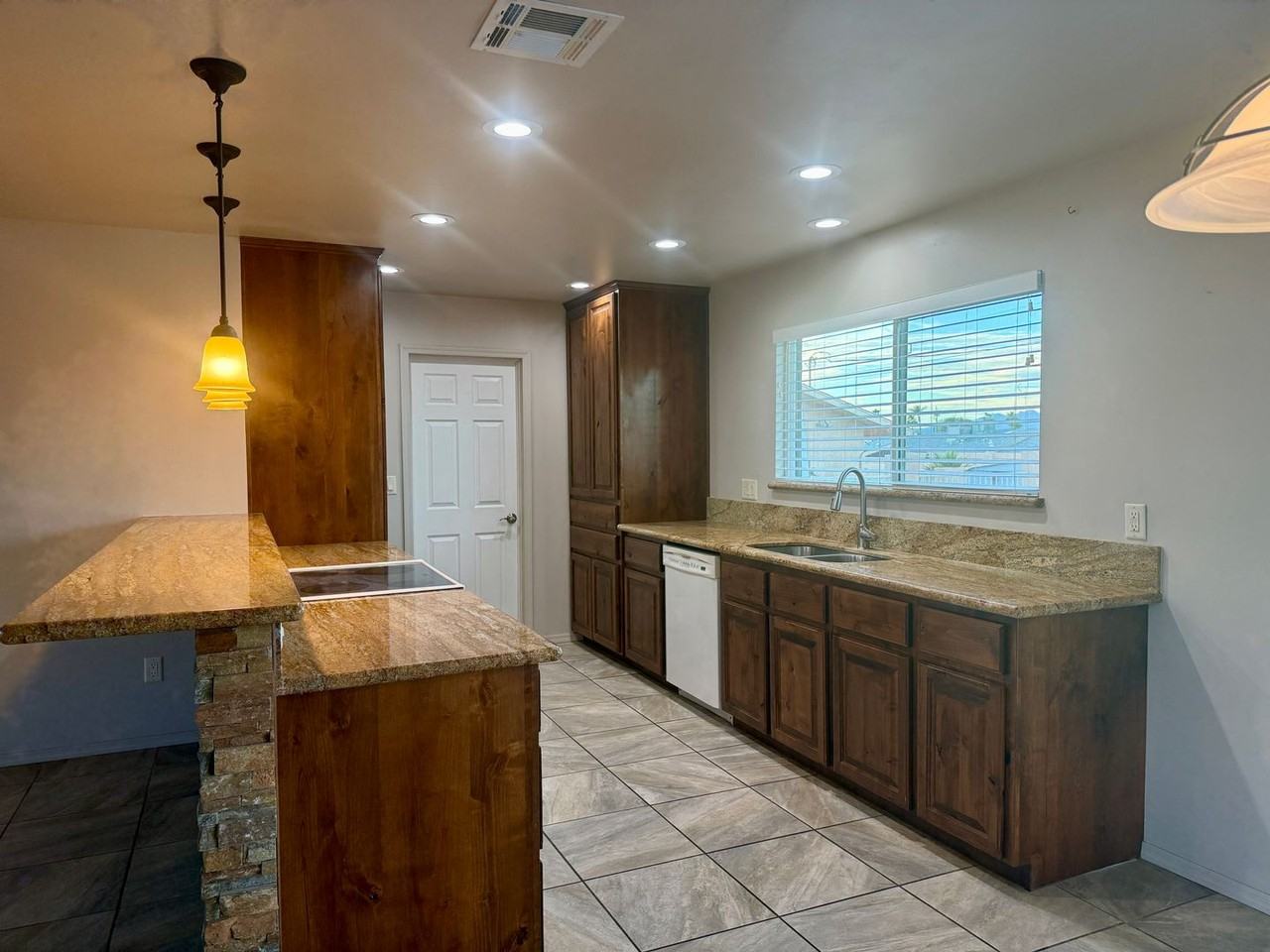 2105 Palo Verde Blvd S - Photo 5 of 12