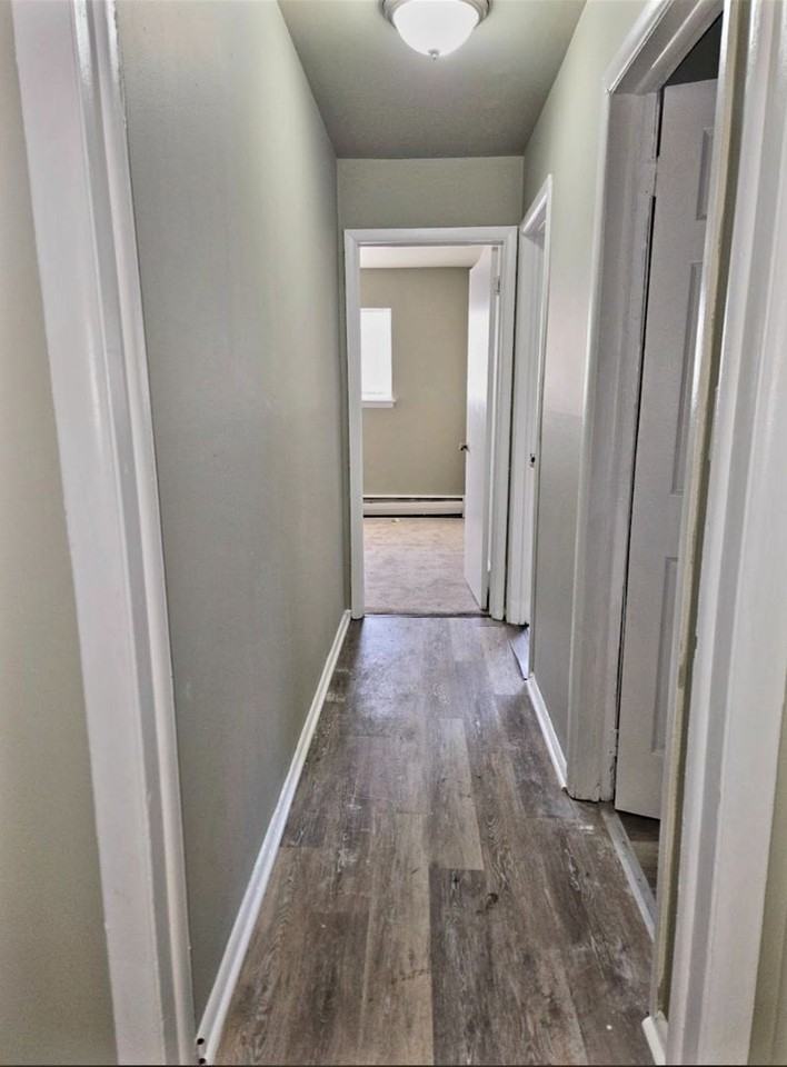 1055 N Saint Lucas St - Photo 3 of 7