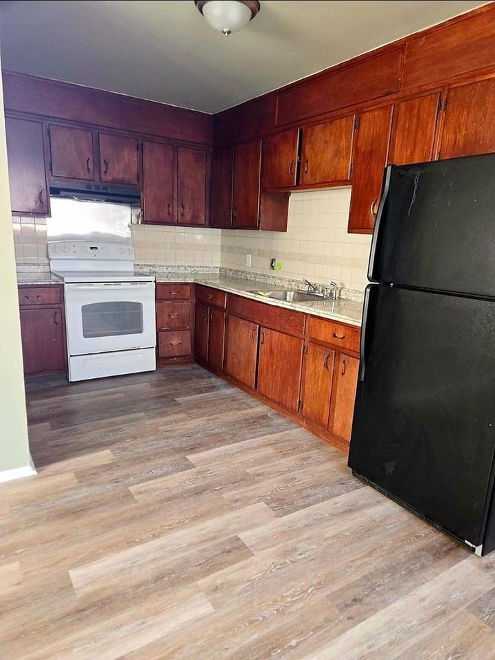 1055 N Saint Lucas St - Photo 7 of 7