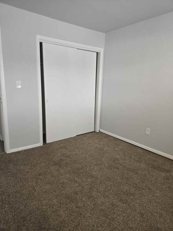 1035 N Saint Lucas St #1035B - Photo 6 of 11