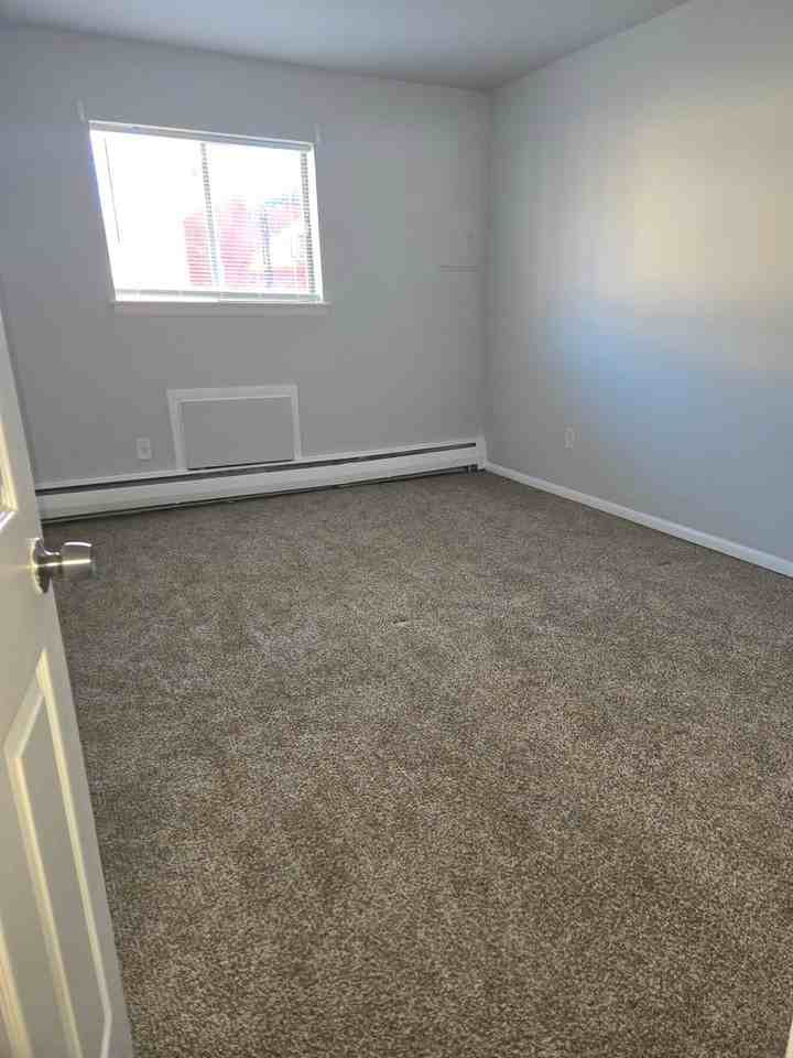 1035 N Saint Lucas St #1035B - Photo 7 of 11