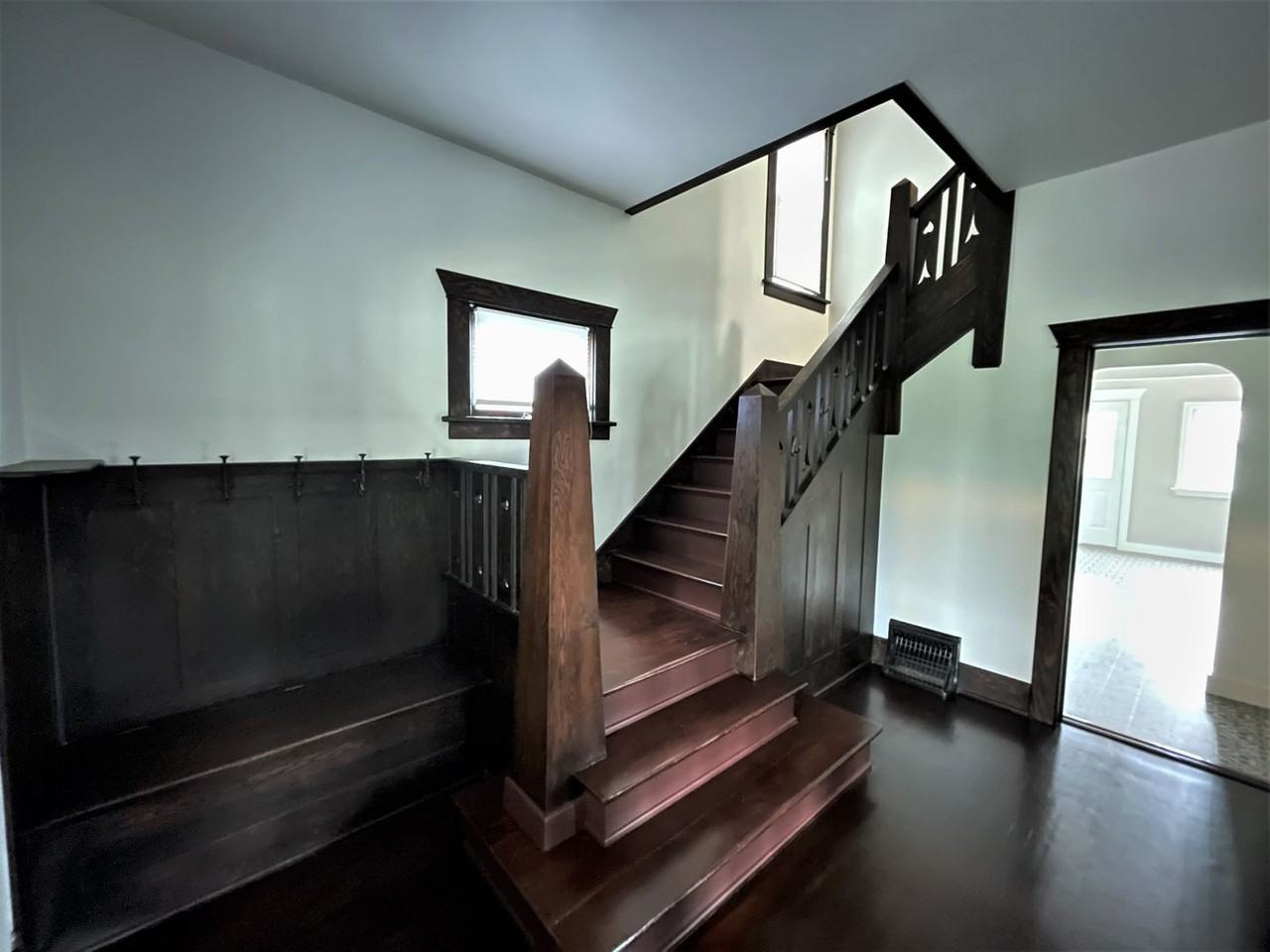 728 W Montgomery Ave - Photo 4 of 30