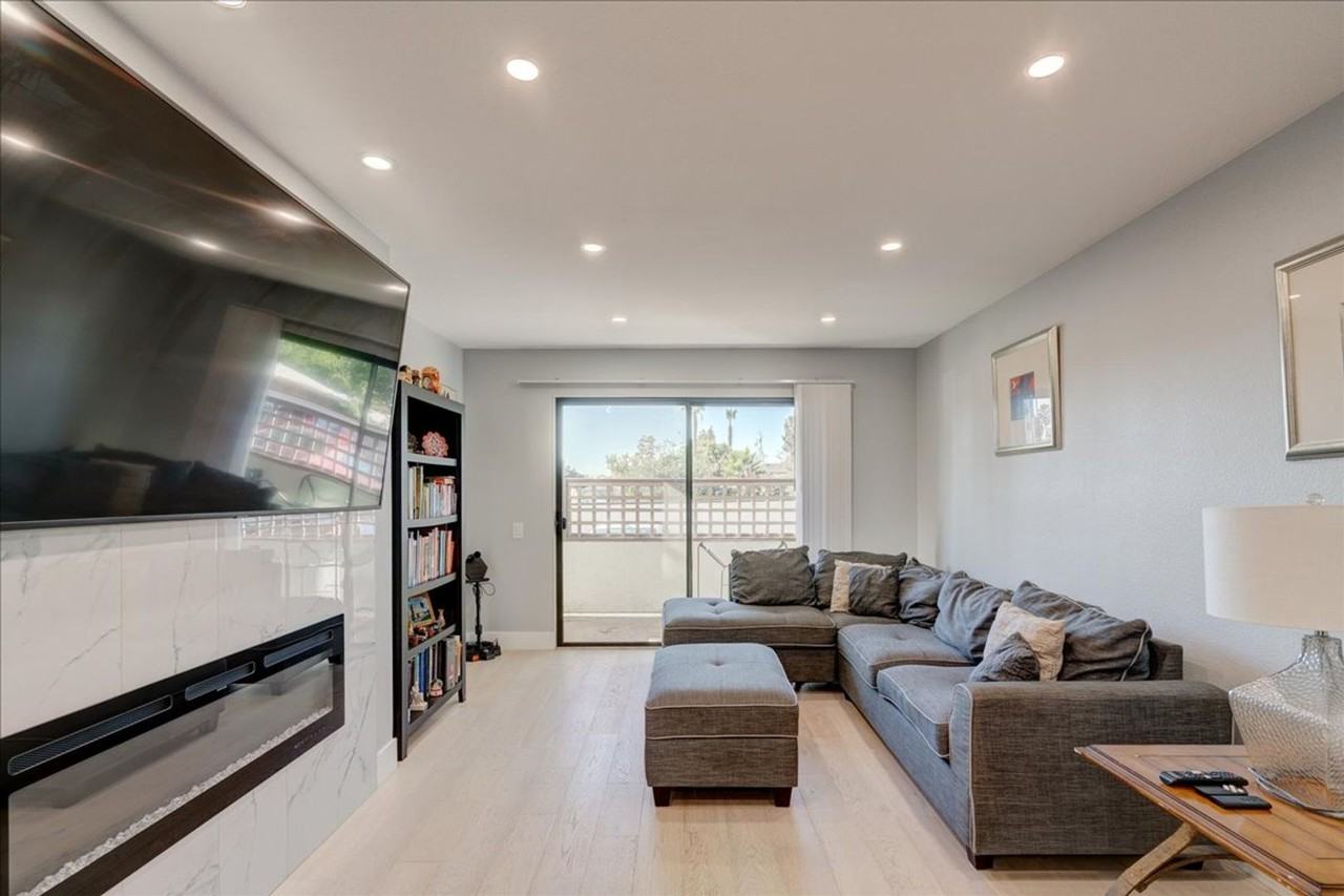 3554 Sunset Ln #28 - Photo 4 of 17