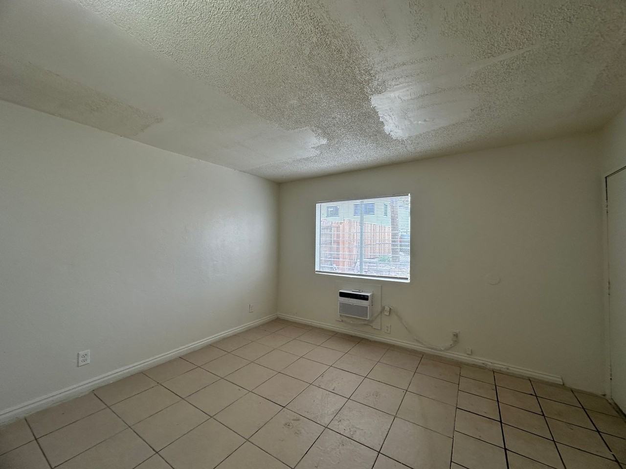 1516 Linden Ave #B - Photo 6 of 8