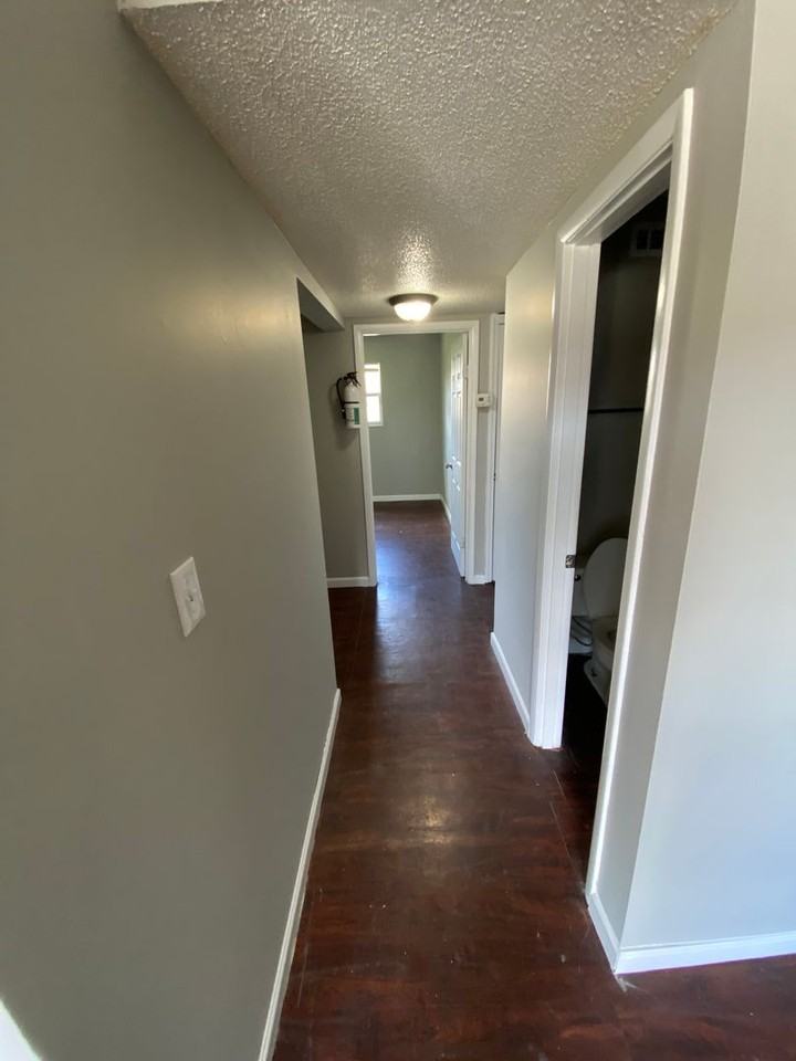 2219 Jonathan Dr Nw - Photo 4 of 10