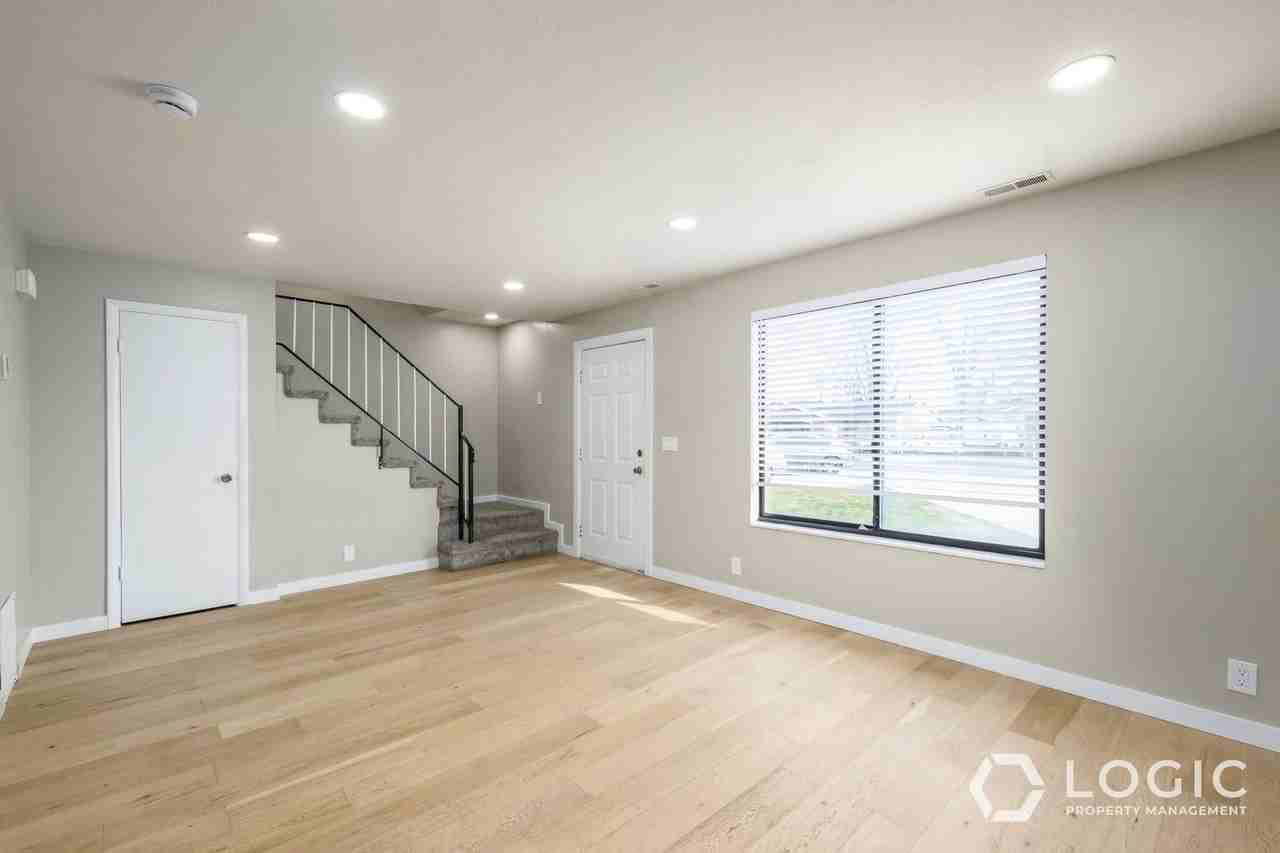 2344 S 1440 W - Photo 5 of 21