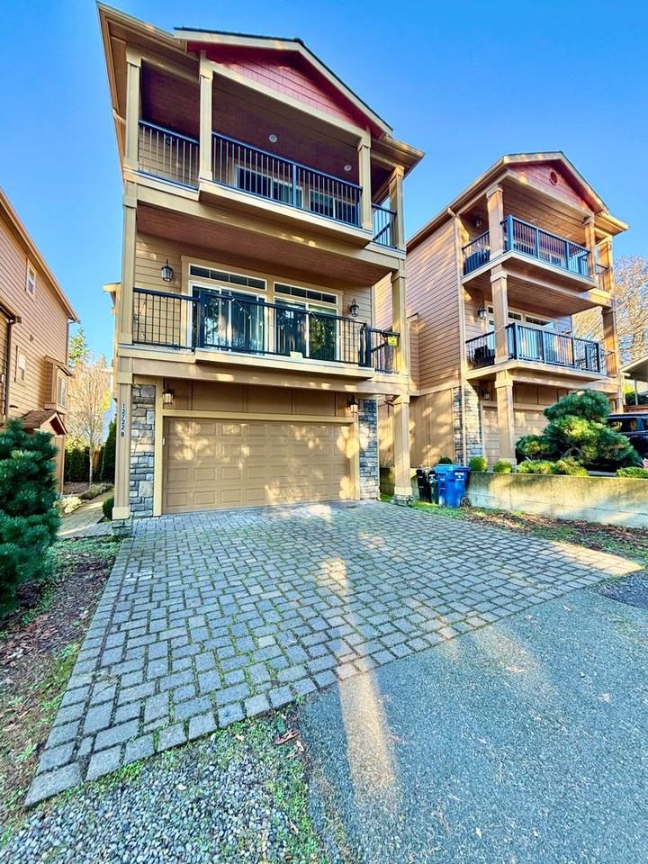 12722 35th Ave Ne #B - Photo 2 of 23