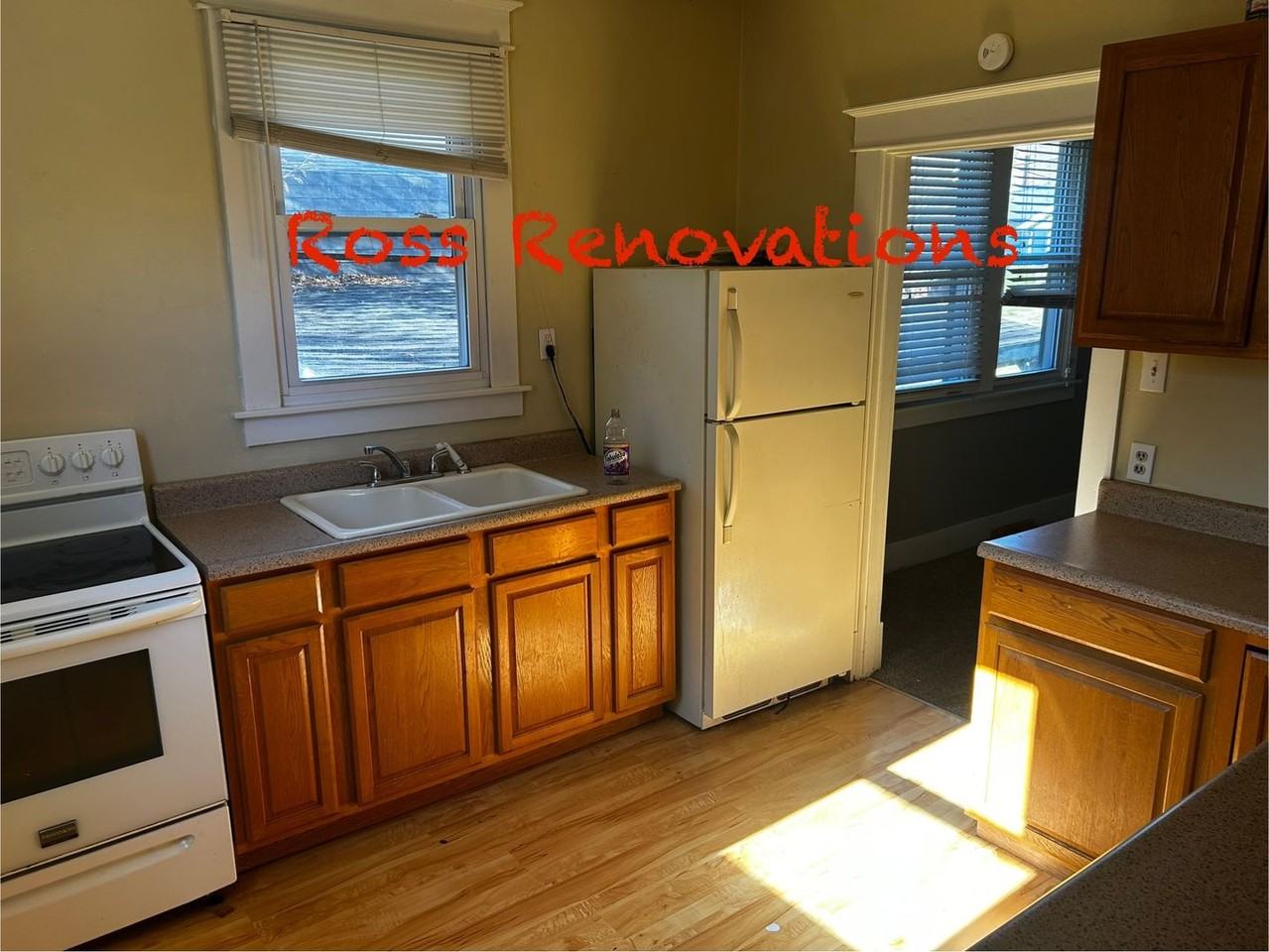 4220 Sterling Ave - Photo 6 of 13