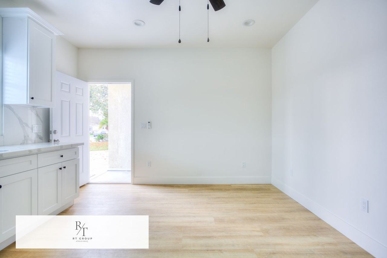 2935 E Brookside Ct #B - Photo 5 of 18