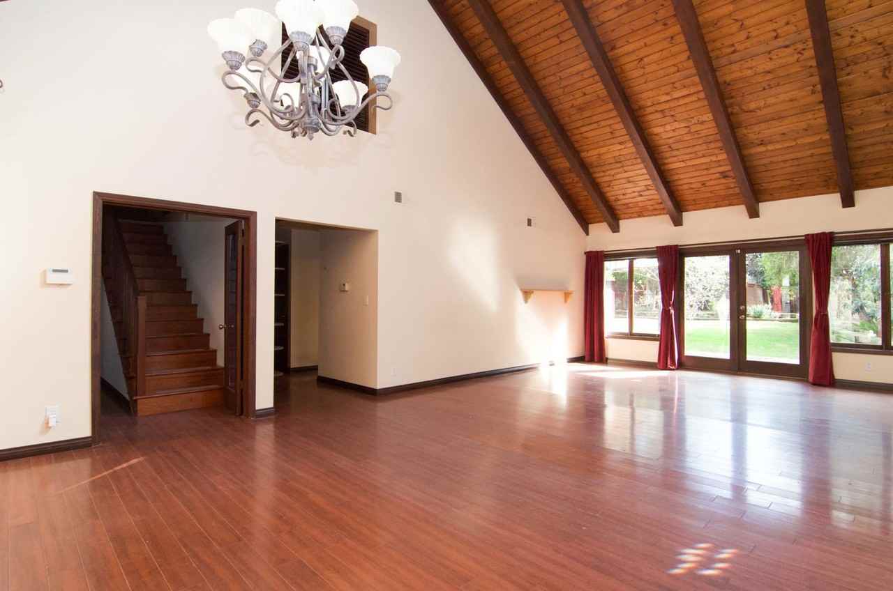 2166 Pacific Ave - Photo 2 of 17