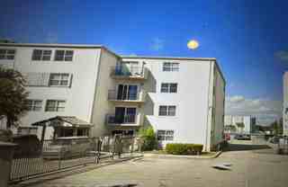 5501 Nw 7th St #E305 - Photo 1 of 1