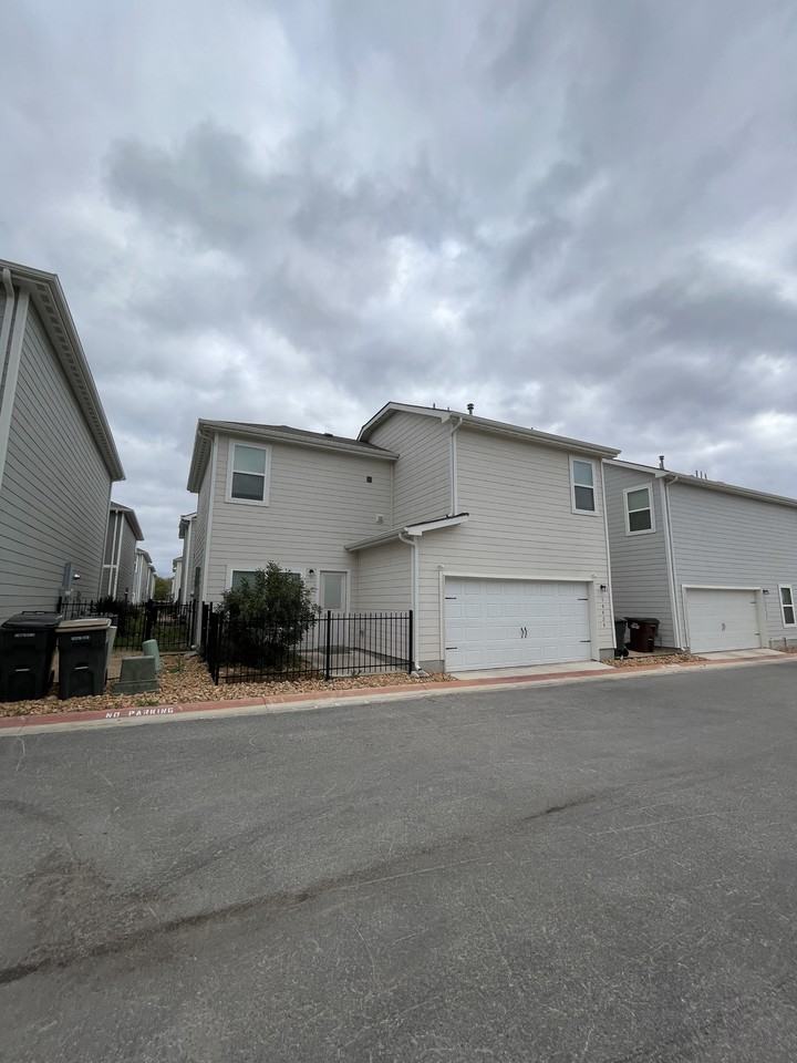 10829 Emerick St #1 - Photo 3 of 49