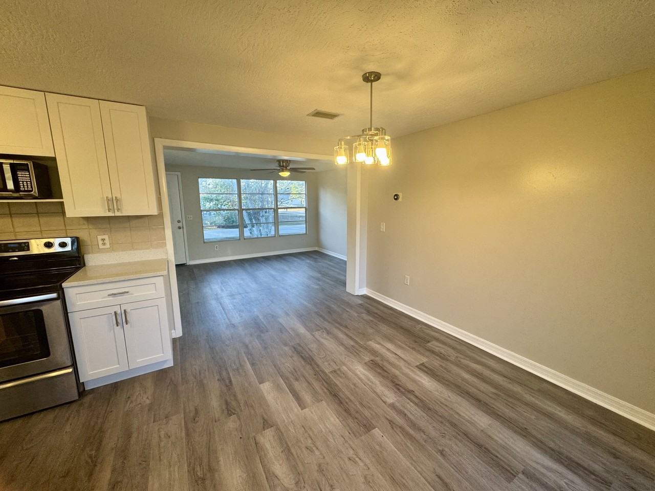 403 Tillman Ave Sw #1 - Photo 4 of 14