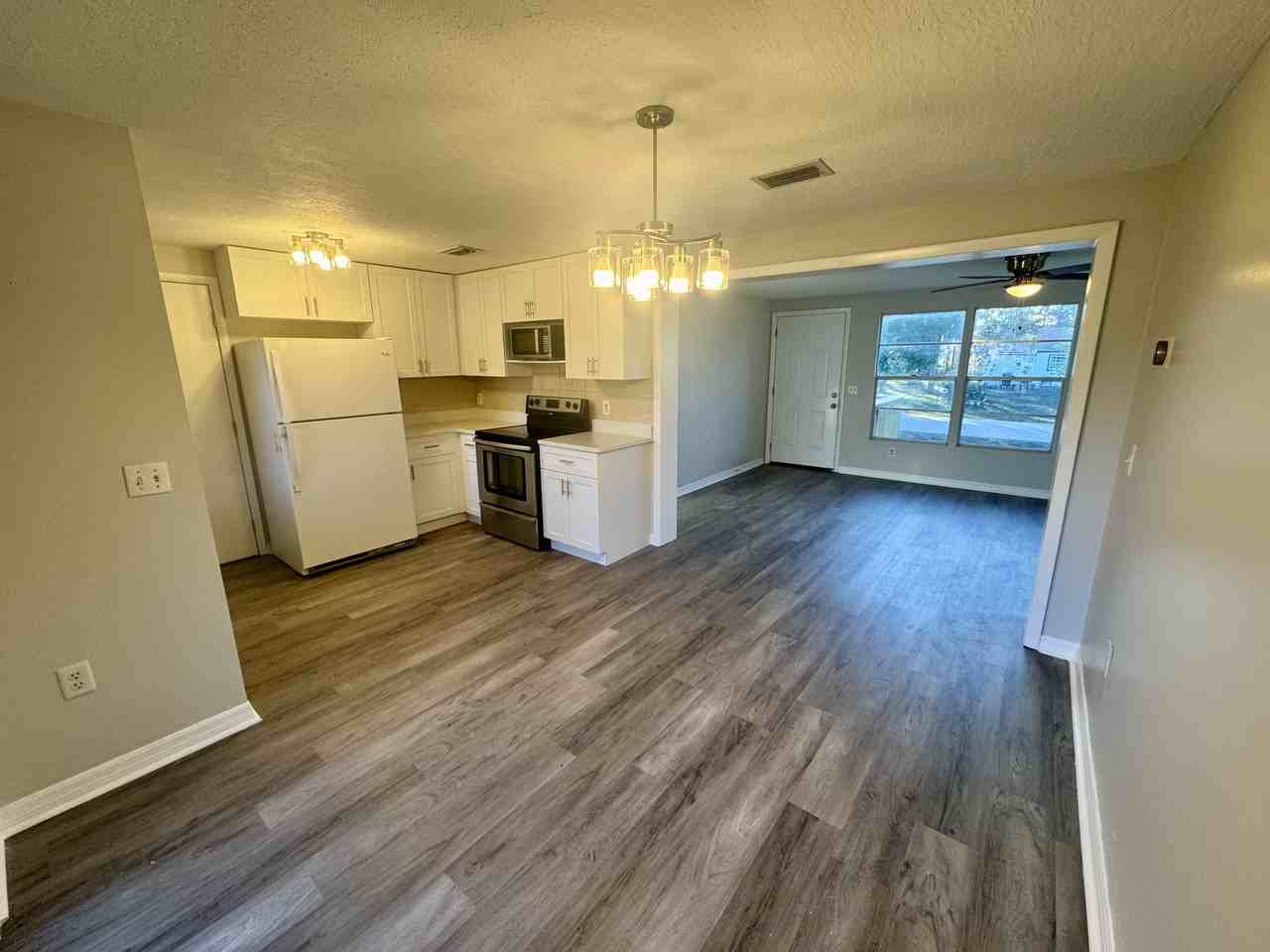 403 Tillman Ave Sw #1 - Photo 5 of 14