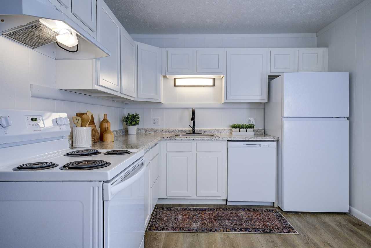 Carolina Drive - Photo 7 of 31