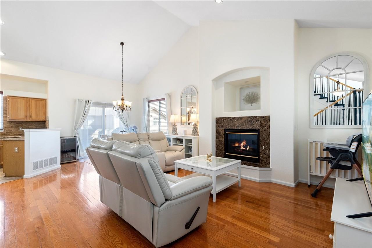 7600 W COAL MINE AVE - Photo 6 of 27