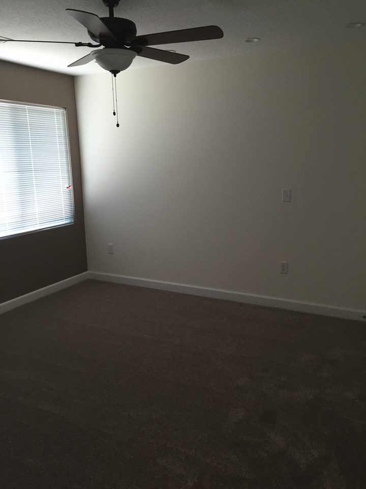 Ida & Gamble - Photo 4 of 7