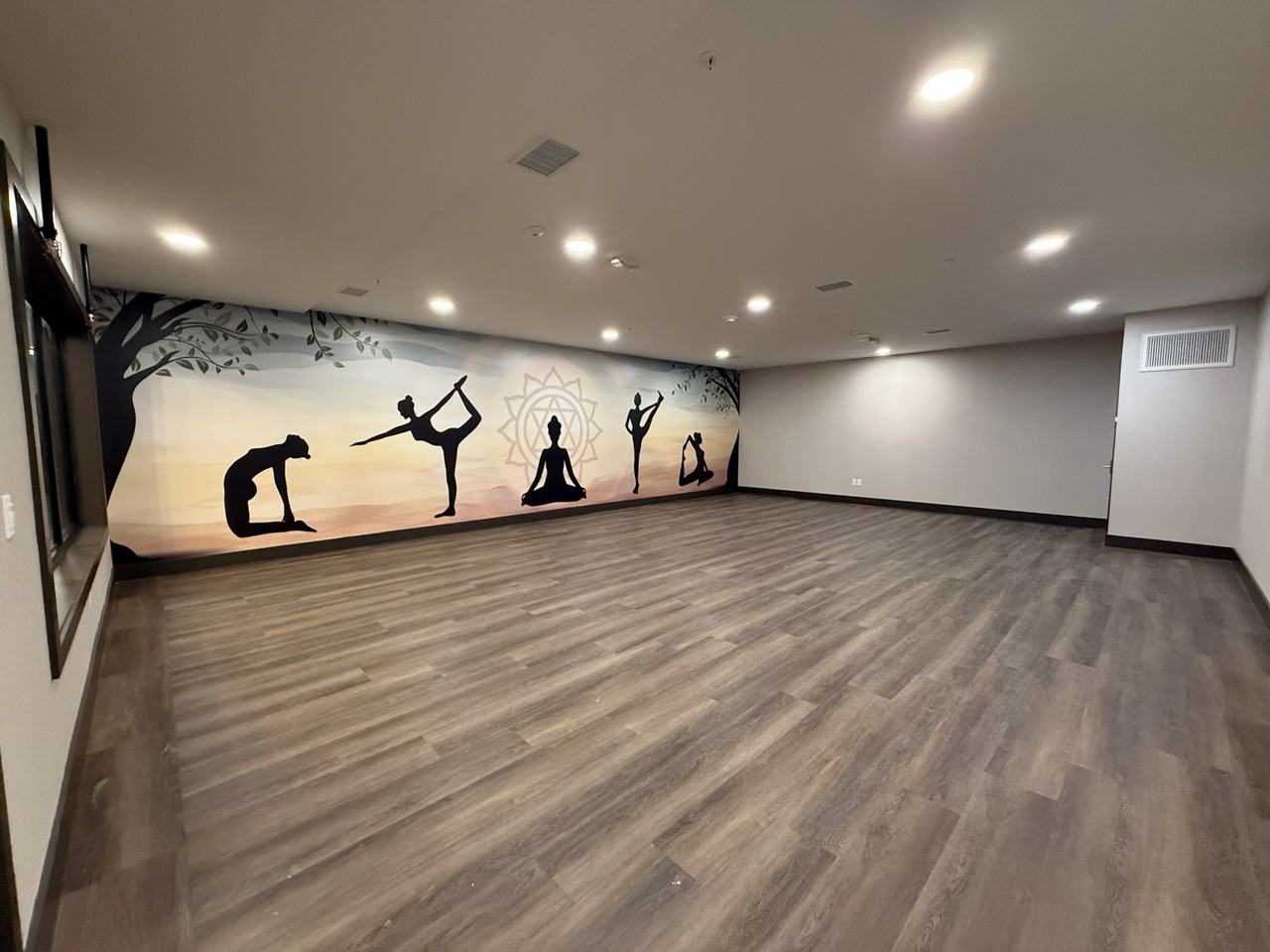 228 Park Avenue - Photo 5 of 12