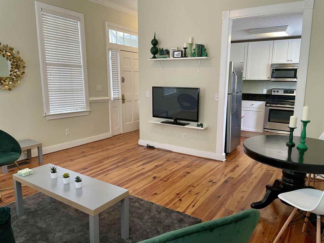 6 Woolfe St - Photo 7 of 47