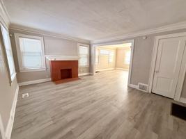 featured image of 5524 Woodland Ave #1