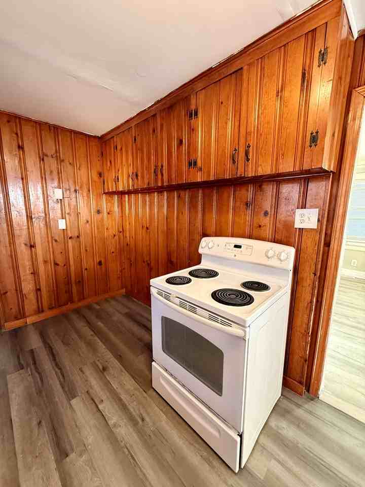 5524 Woodland Ave #1 - Photo 7 of 21