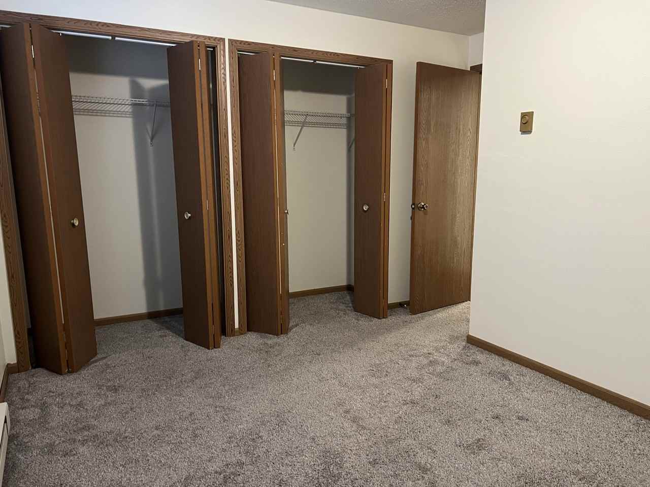 1544 East Gateway Circle South - Photo 5 of 5