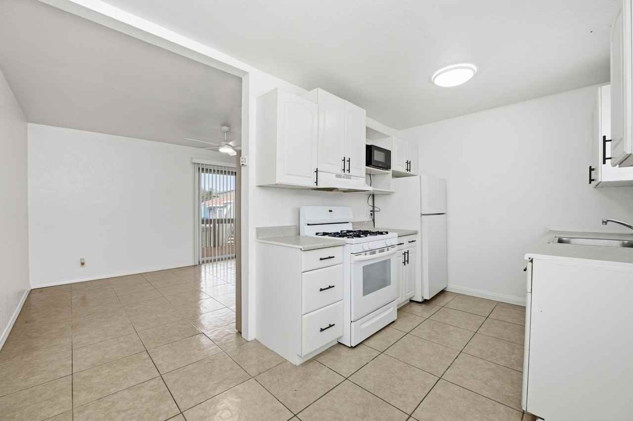 920 S. Pacific St. - Photo 5 of 37