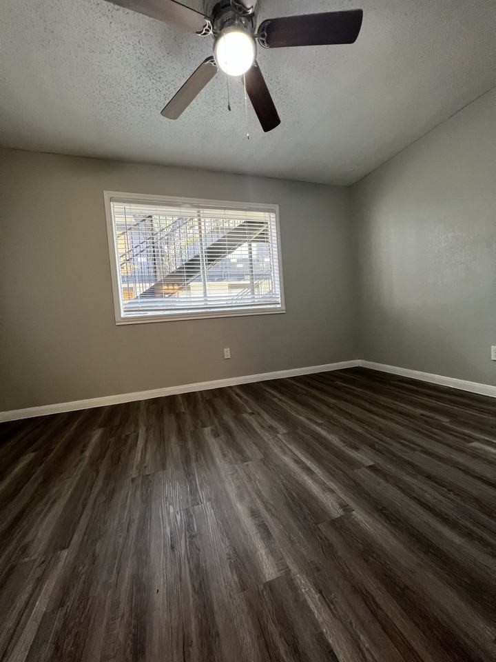 2120 Strawberry Road - Photo 5 of 7