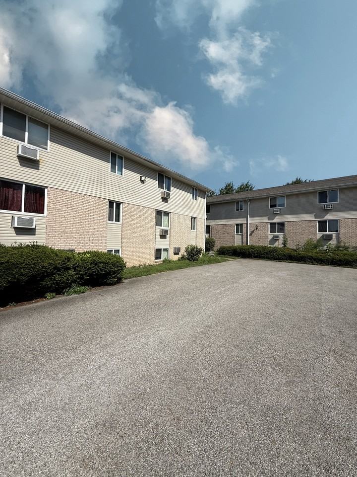 Turnberry Real Estate LLC - Photo 3 of 12