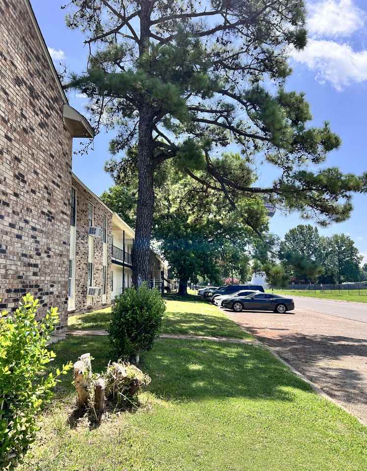 Steeple Chase Apartments - Photo 3 of 50