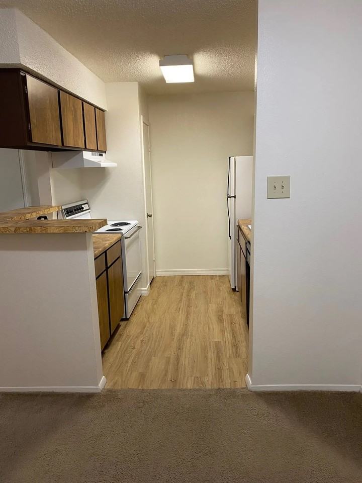 Caprock Apartment LLC - Photo 3 of 50