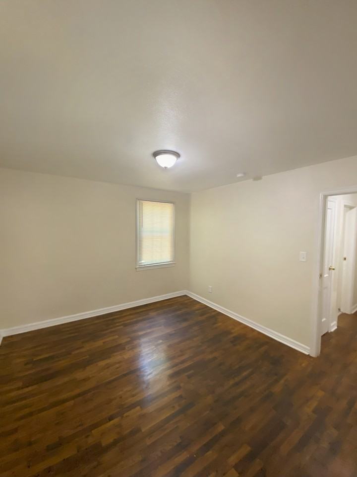 Columbus Houses LLC - Photo 5 of 8