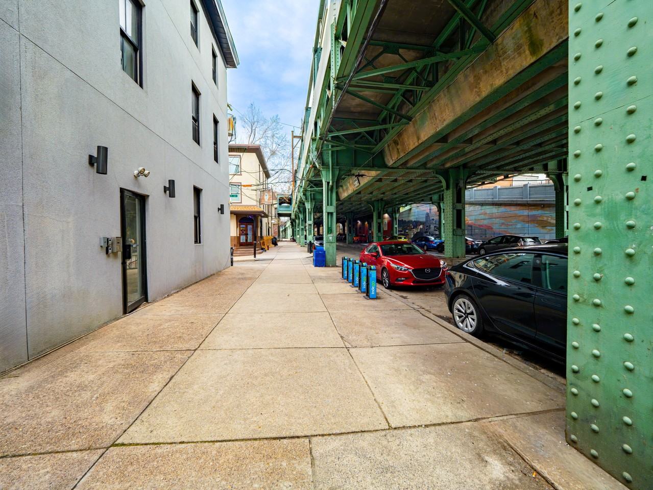 2700 East Auburn Street - Photo 3 of 50