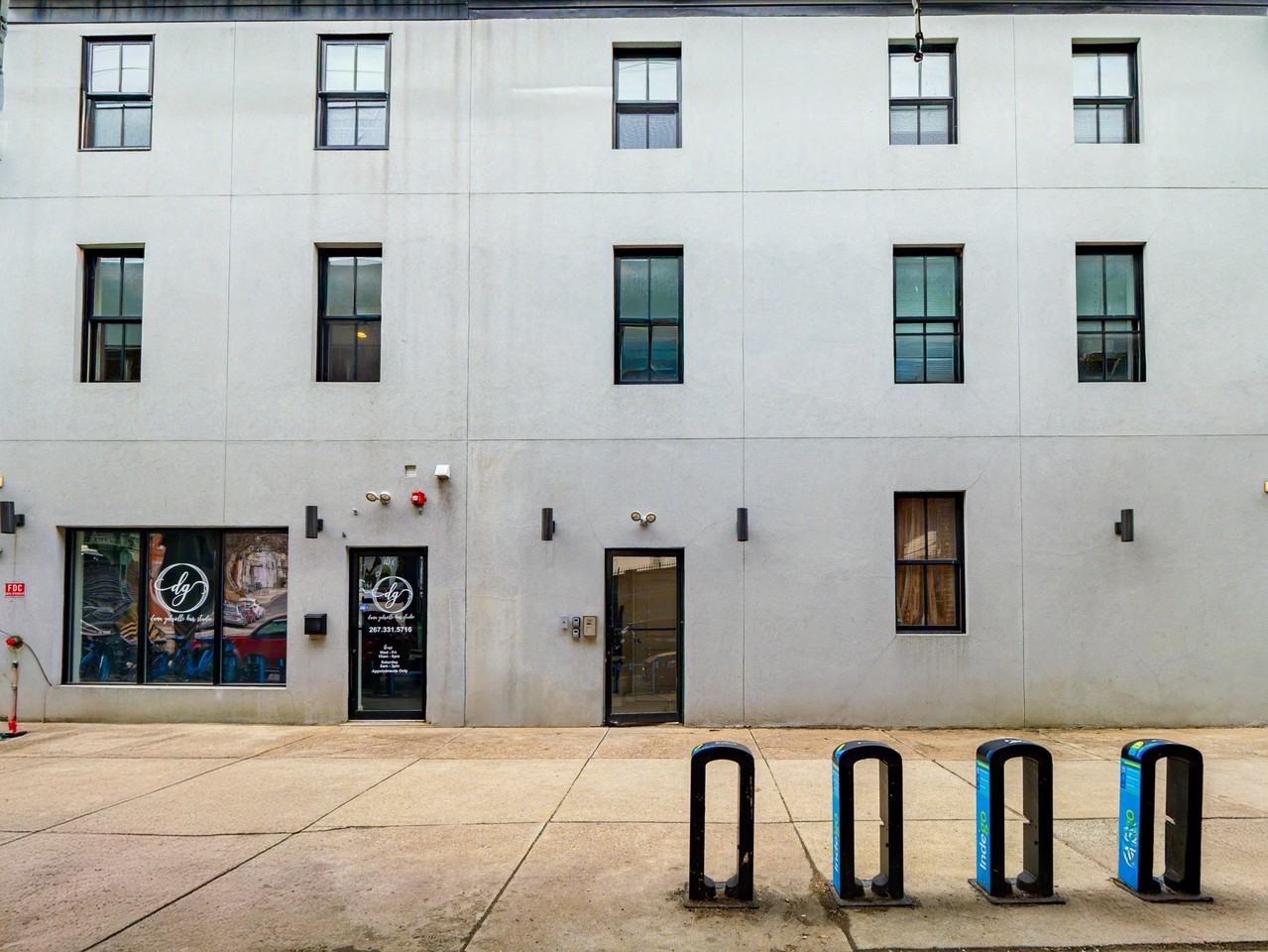 2700 East Auburn Street - Photo 6 of 50