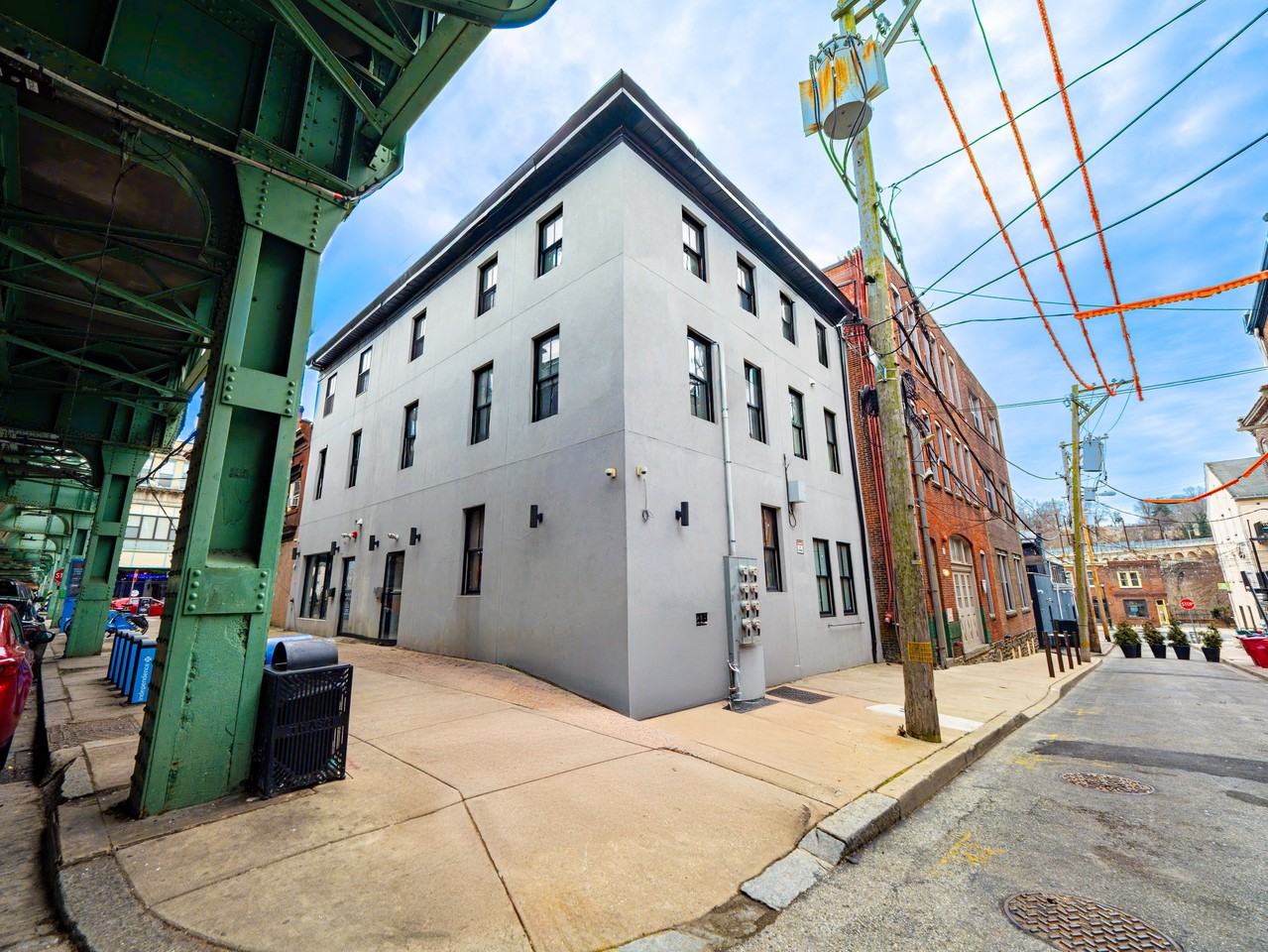 2700 East Auburn Street - Photo 7 of 50