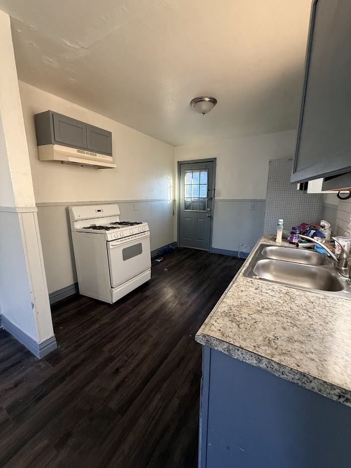 3106 Christie St. - Photo 3 of 8